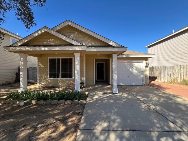 Building Photo - 1738 Aransas Pass Dr