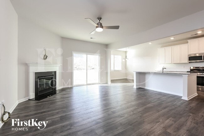 Photo - 705 Ridgemoor Trl