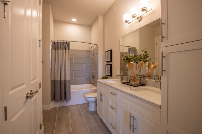 Photo - The Elle on Lockwood