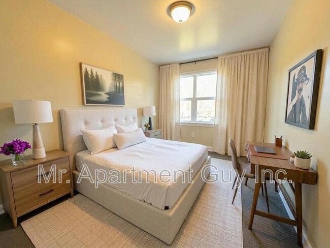 Photo - 168 Moore Ave S Unit Main Level