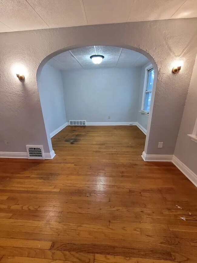 Photo - 1546 Anne Ave