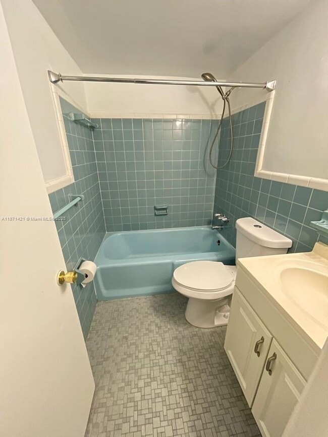 Photo - 5910 NE 18th Ave Unit 6