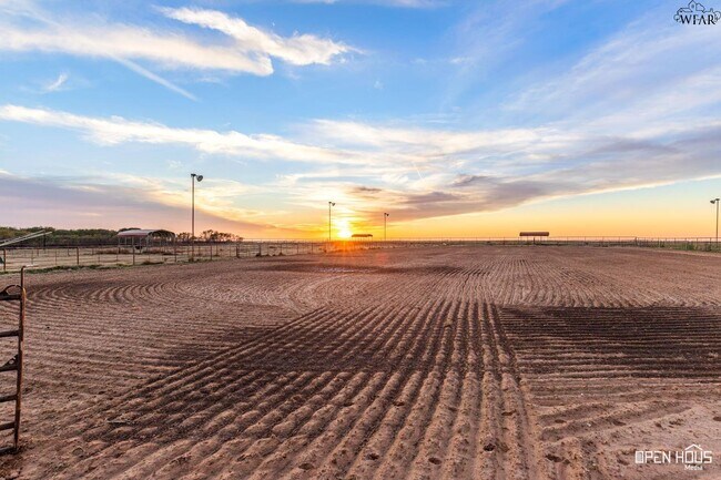 Photo - 5639 Johnson Rd