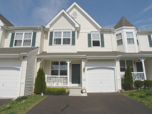 Photo - 227 Hamilton St Townhome