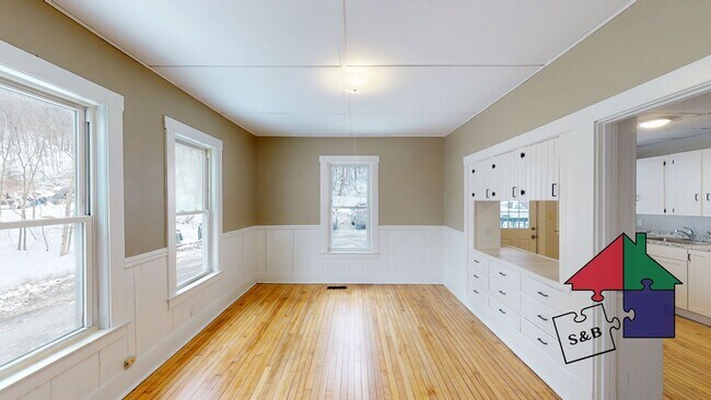 Building Photo - 125 River St Unit 4 Rental
