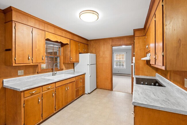 Photo - Available 5/9! Charming & Convenient Brick Ranch