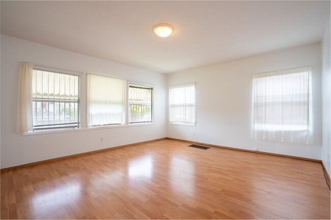 Photo - 2683 Grande Vista Ave Unit 2683 A