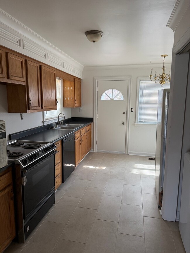 Photo - 1632 Stafford Ave