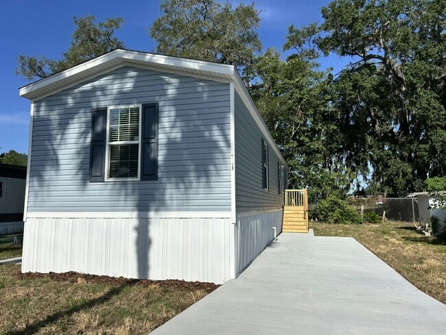Building Photo - 5537 Our Ln
