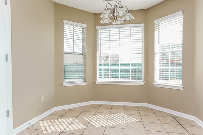 Photo - 7470 Jennifer Dr