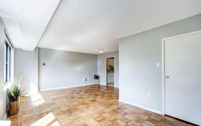 Photo - 5410 Connecticut Ave NW Unit 508