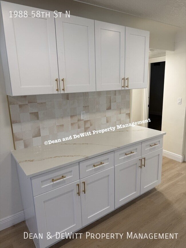 Photo - 1988 58th St N