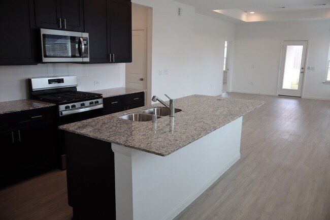 Photo - 18234 Calabria Hbr Trl