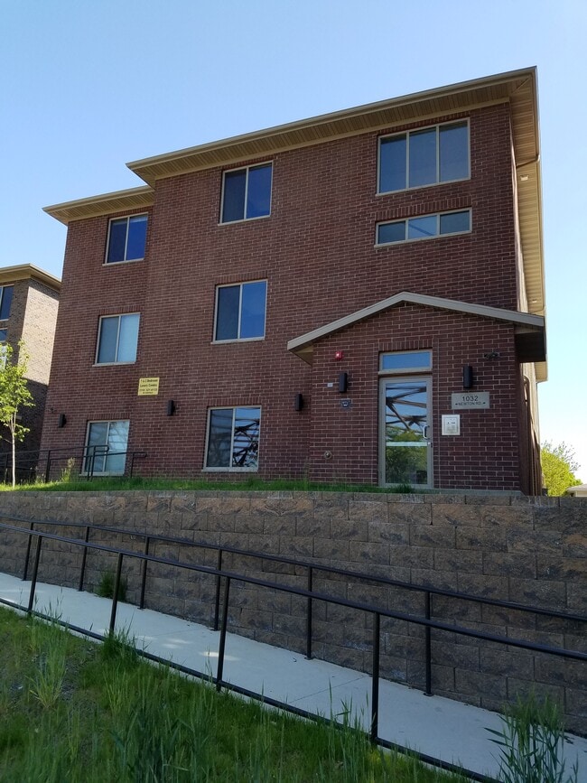 Photo - 1032 Newton Rd