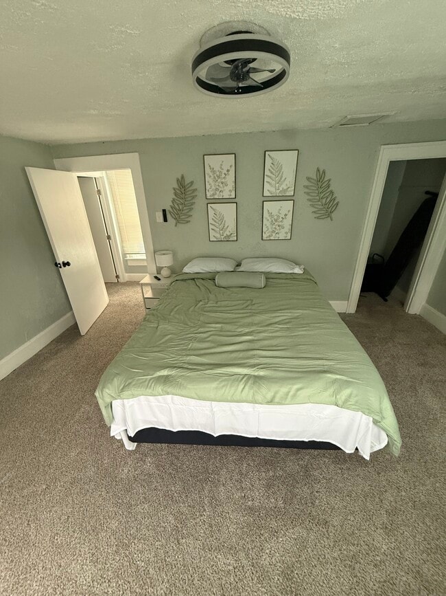 Photo - 919 Summer St