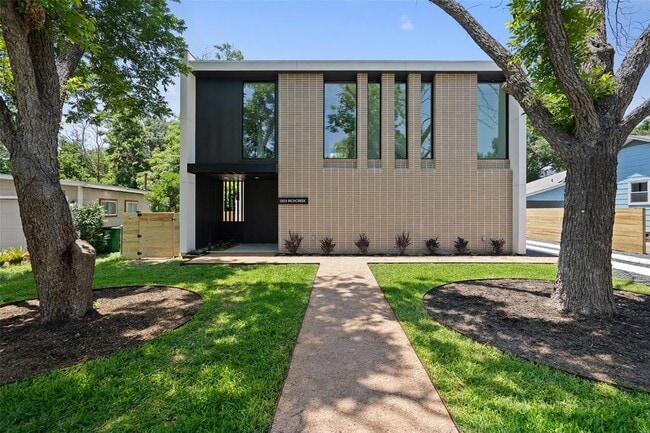 Photo - 1203 Richcreek Rd House