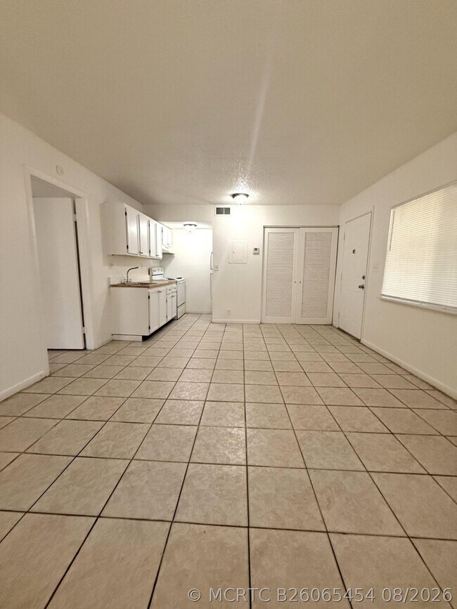 Photo - 4281 NW 19th St Unit 5