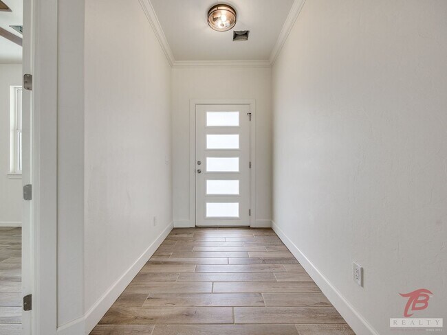 1321 Chisholm Trail