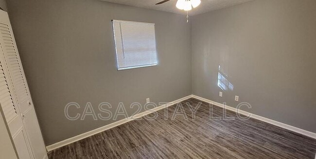 Photo - 341 Redmar Blvd Unit 4