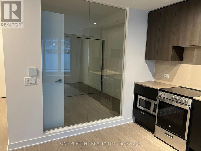 Photo - 3900 Confederation Pkwy Unit 204