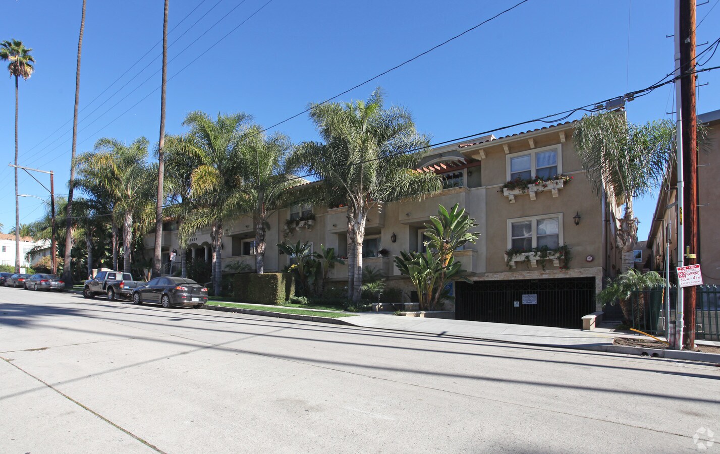 Photo - 2030 Dracena Dr Apartments