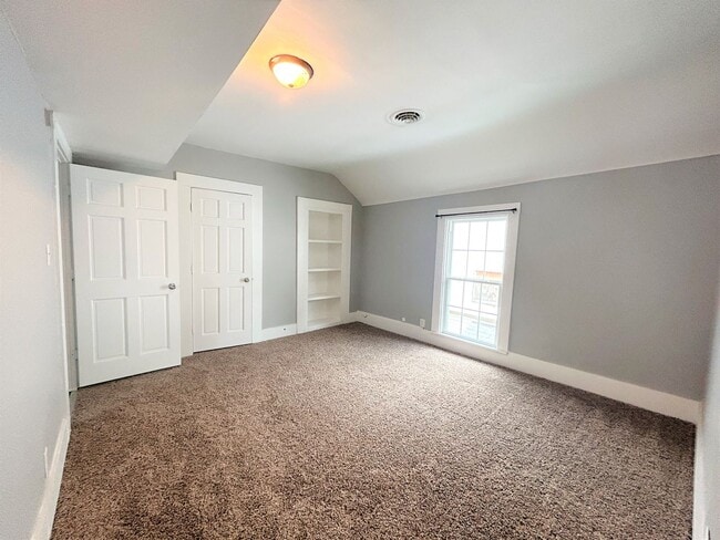 Photo - 677 Oak St Unidad 2