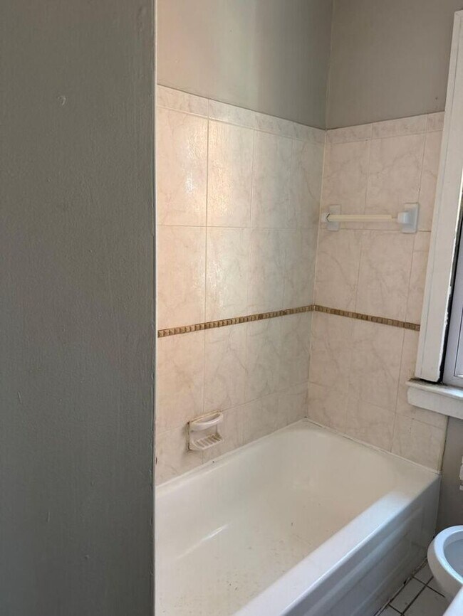 Photo - Cozy 2-bedroom, 1-bathroom apartment