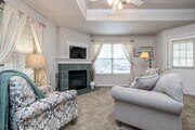 2BR, 2BA - 975SF - Living Room