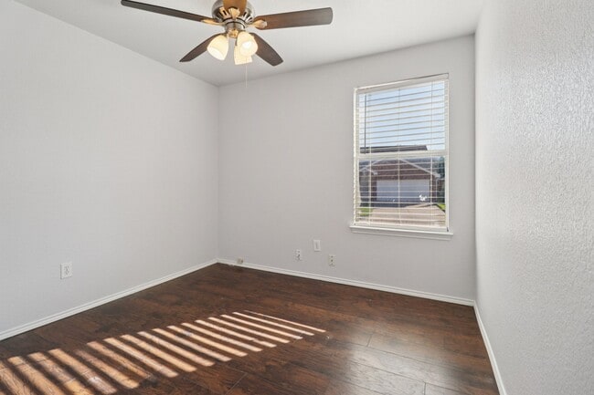 Photo - 4937 Spur Ridge Ct