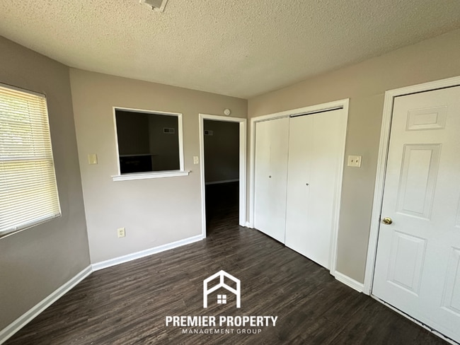 Photo - Quiet 3BR/2BA Cove in 38141 | Vaulted Ceilings, Fireplace & 2-Car Garage