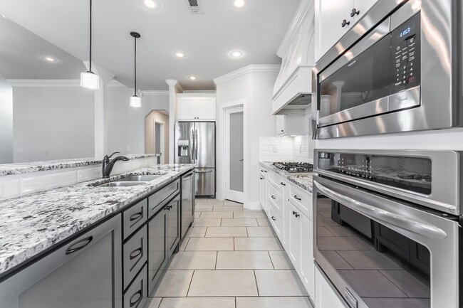 Photo - 1100 Huntleigh Dr