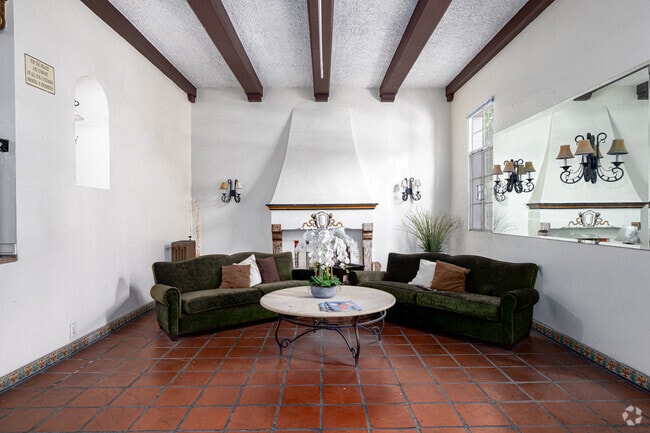 Photo - Linda Vista Apartments