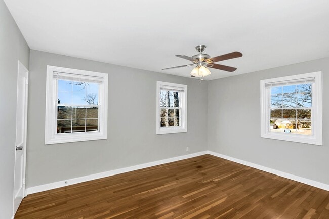 Photo - 207 Windham St SE Unidad 1