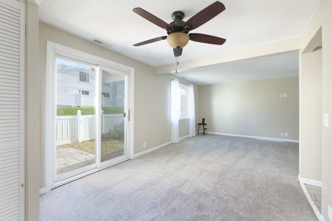 Photo - 267 Deepwood Dr