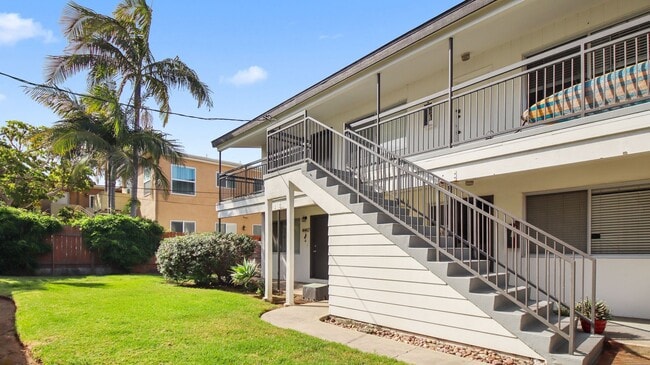 Photo - 4447 Mentone St Unit 4447 1/2