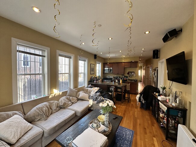 Photo - 148 Hillside St Unit 1