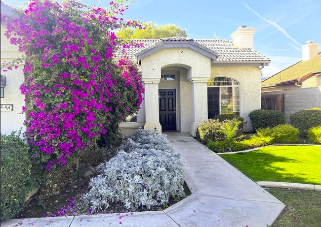 Photo - Beautiful Single-family home!