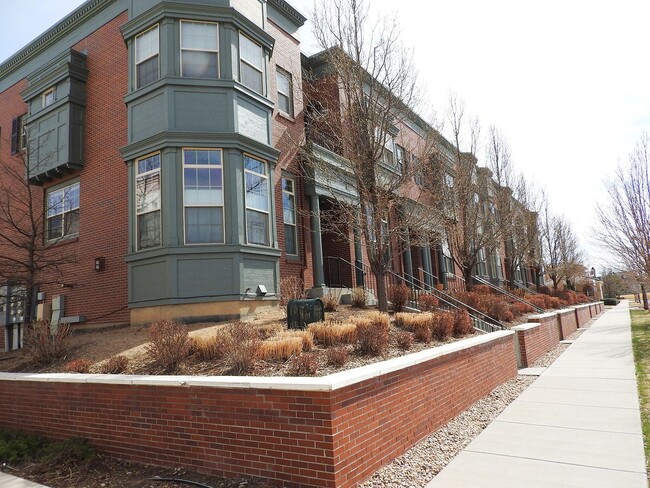 Building Photo - 2968 Xenia St