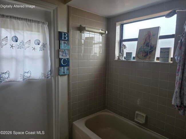 Photo - 870 Spirea Dr