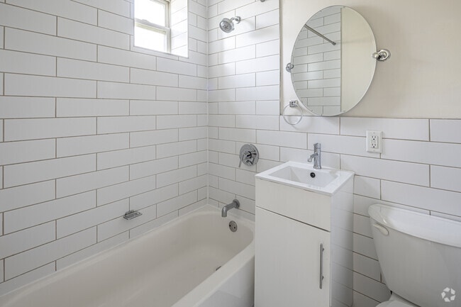 Studio - Bathroom