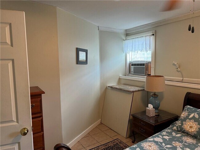 Photo - 57 Sheila Dr