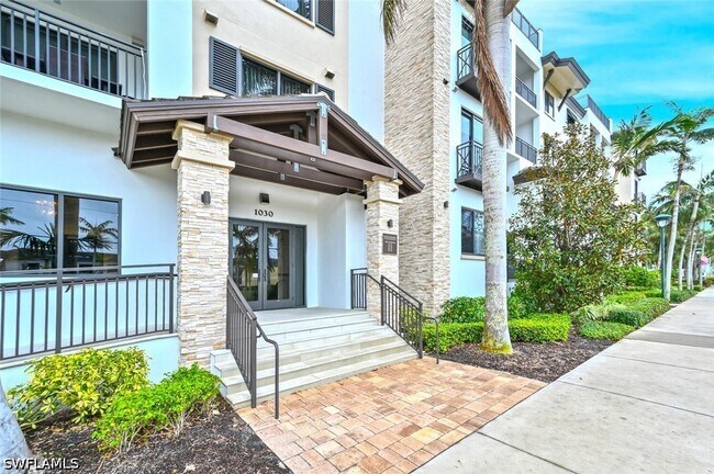 Building Photo - 1030 3rd Ave S Unit 105