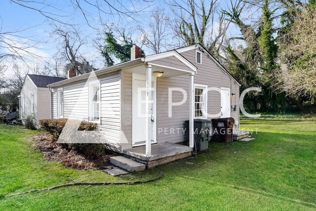 Building Photo - 909 Grant St