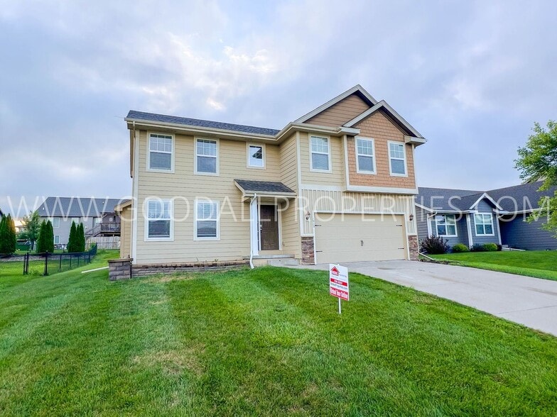 1903 SE Clover Ridge Dr