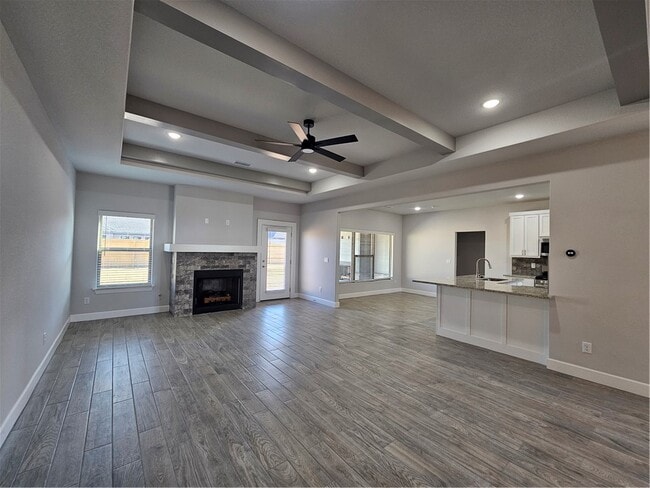 Photo - 224 S Maroon Ave