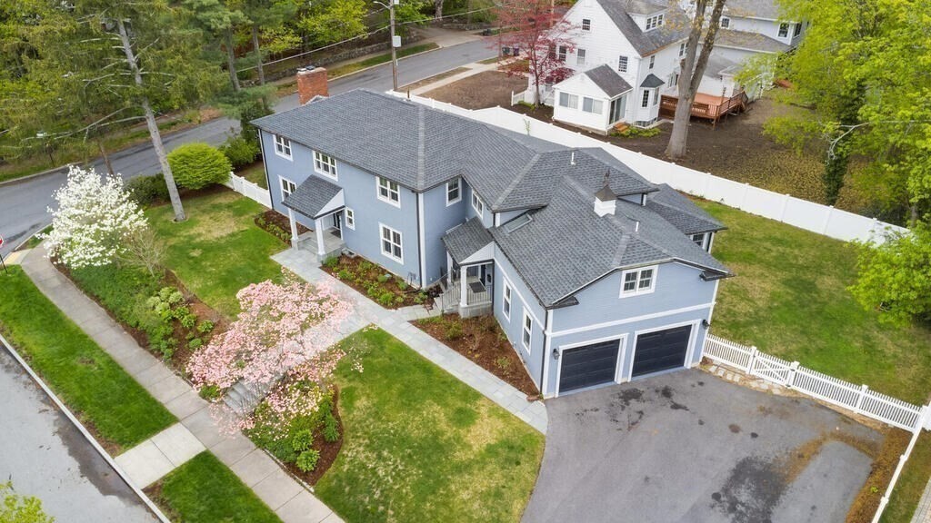 Photo - 150 Country Club Rd (Newton, MA)