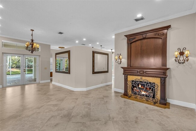 Photo - 949 Tanglewood Cir