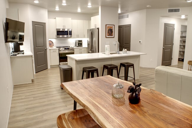 3HAB, 2BA - Cocina comedor - Nordic Pointe Development
