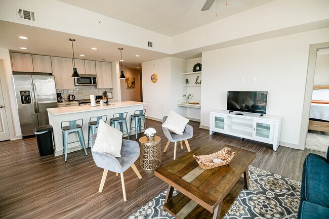 225 S Poplar St Unit SI ID1013816P