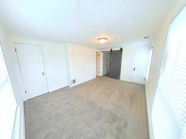 Unit 6 Bedroom - The Highland at 936